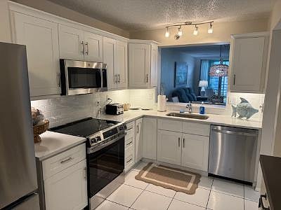 Furnished Finder property 1042558_1 photo 4