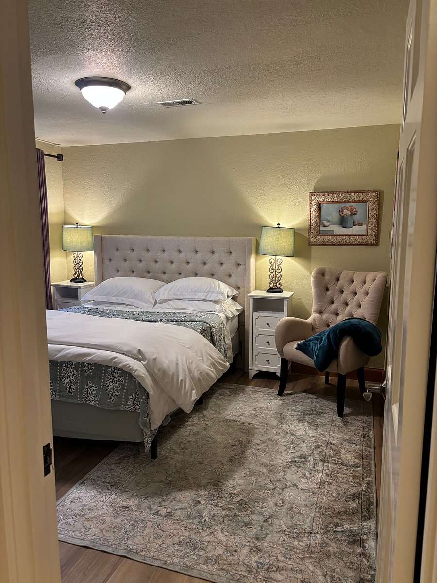 Furnished Finder property 1042613_1 photo 3