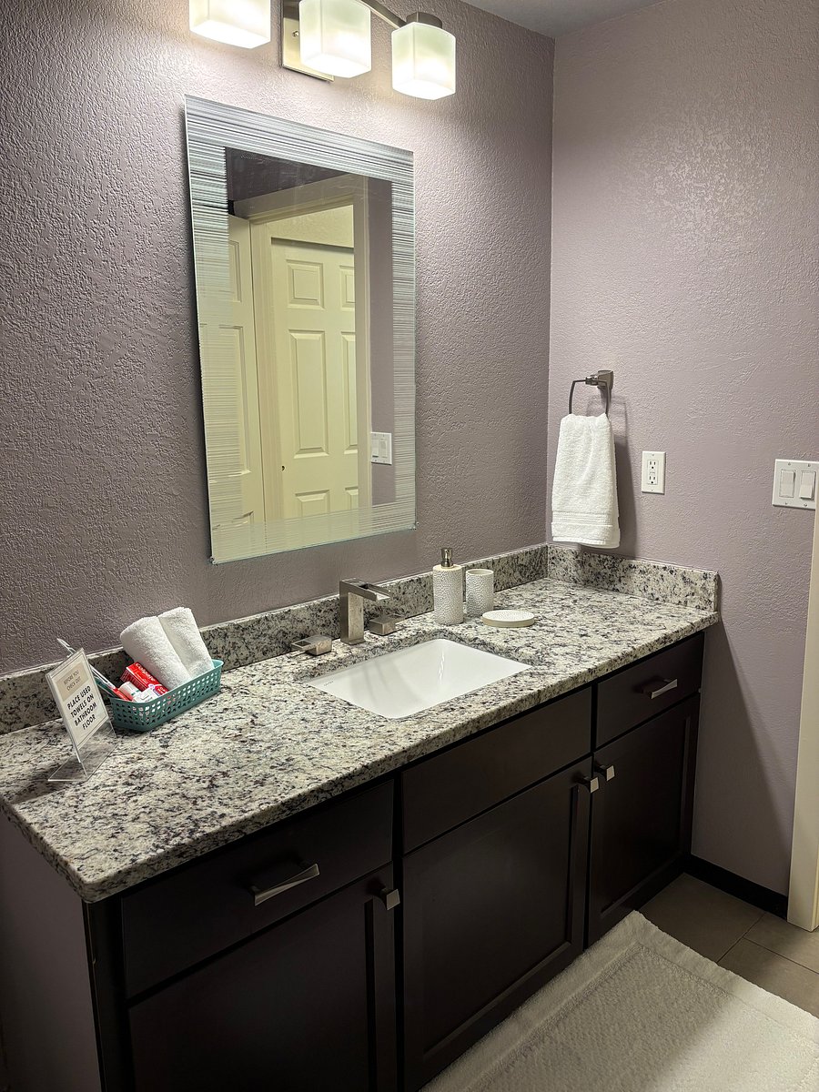 Furnished Finder property 1042613_1 photo 17