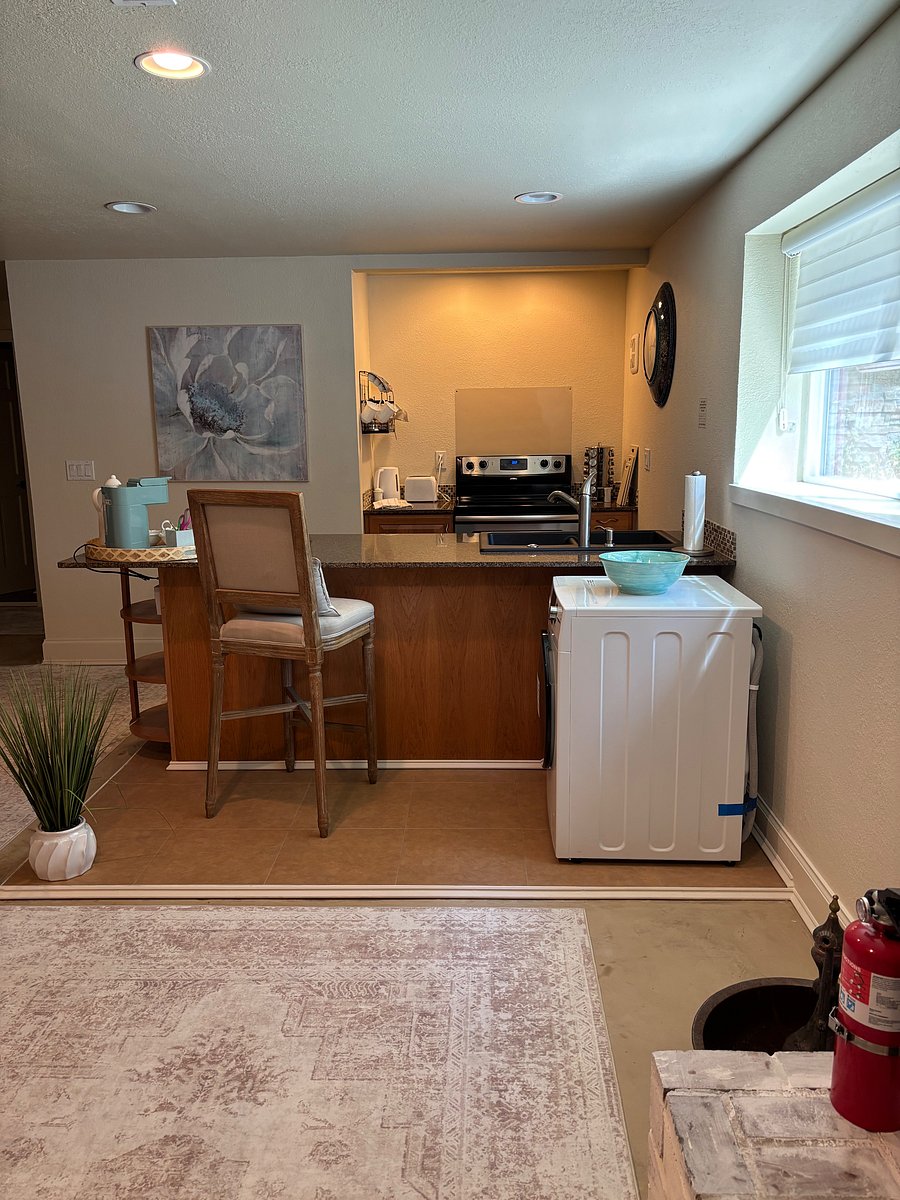 Furnished Finder property 1042613_1 photo 12
