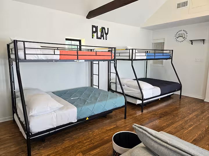 Sleeps 6