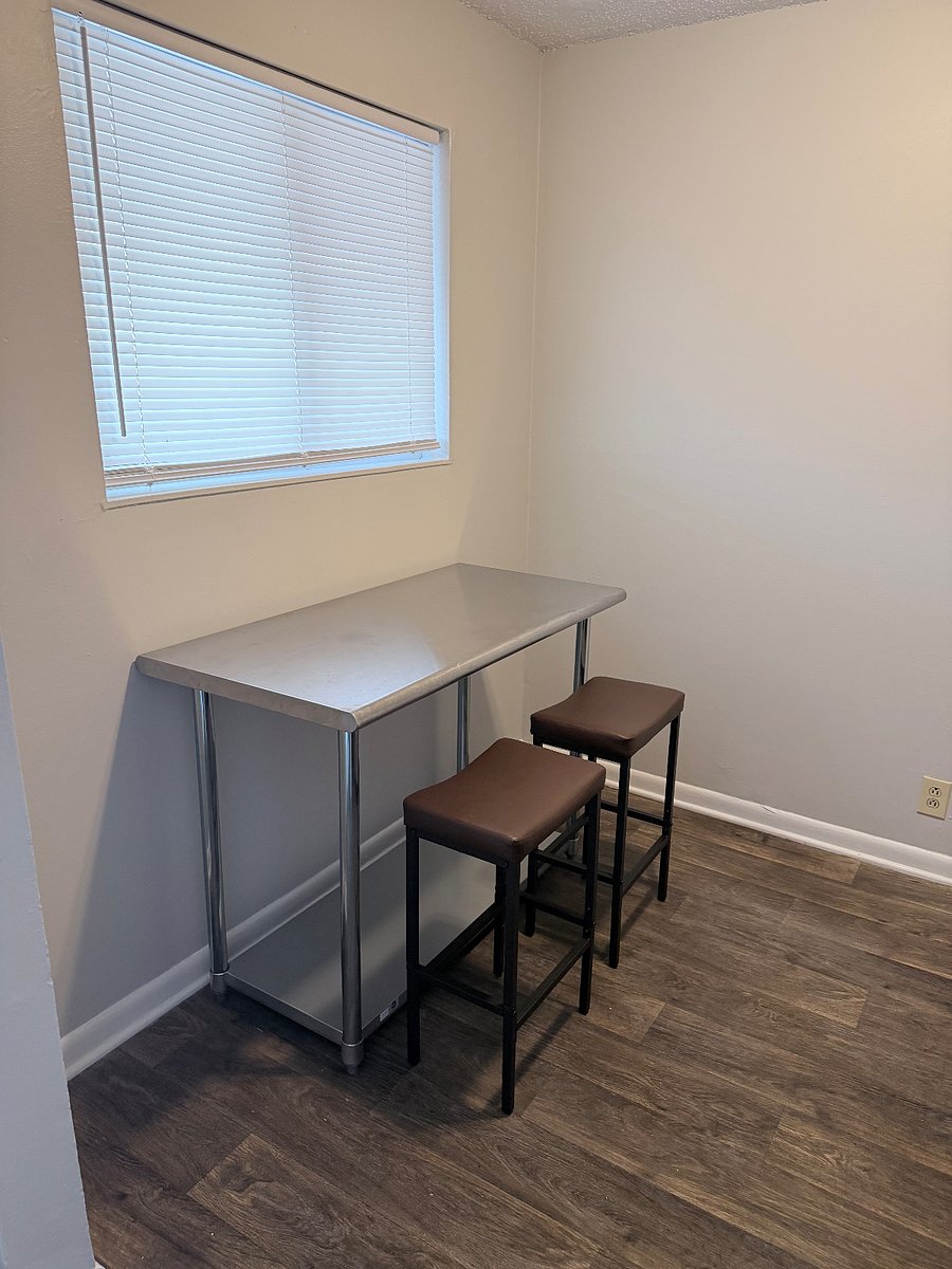 Dining space for two also works well as an additional workspace