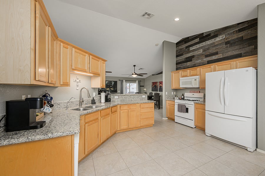 Furnished Finder property 1042685_1 photo 11