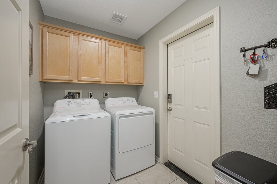 Furnished Finder property 1042685_1 photo 15