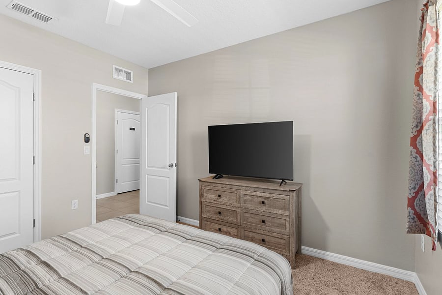 Furnished Finder property 1042726_1 photo 39