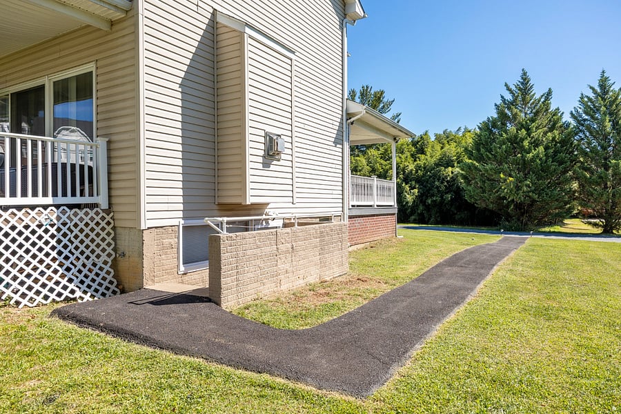 Furnished Finder property 1042761_1 photo 3