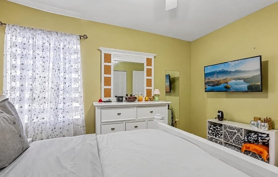Furnished Finder property 1042800_1 photo 12