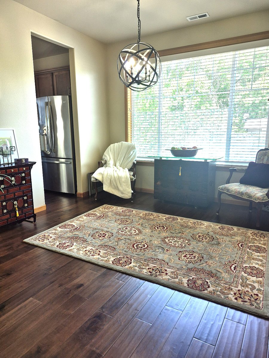 Living /dining area