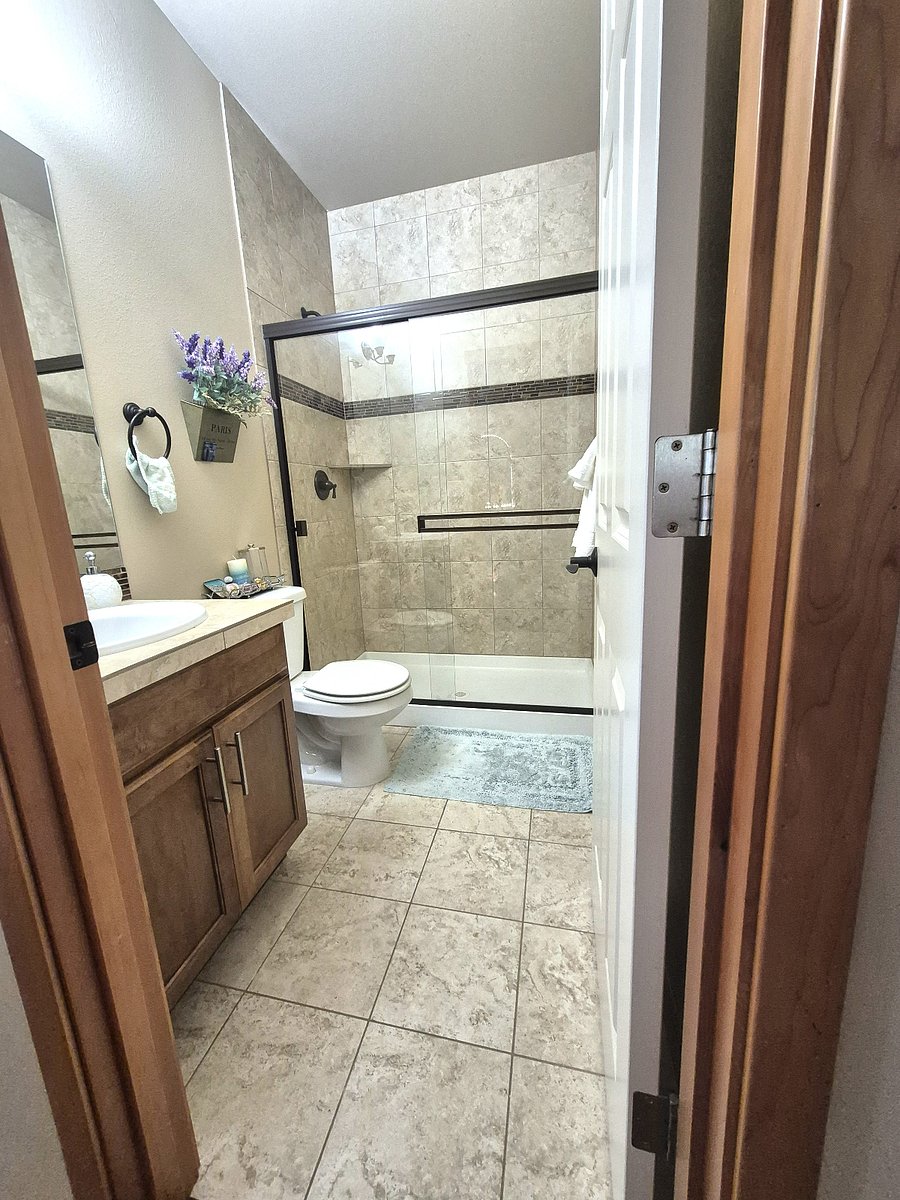 main level 3/4 bath