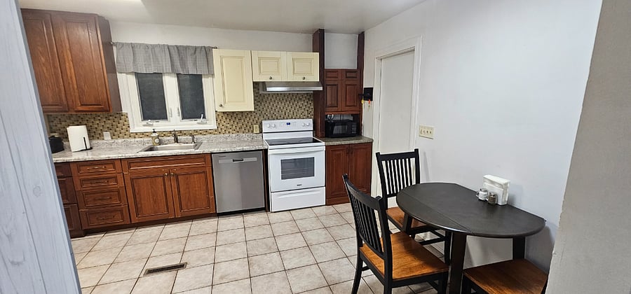Furnished Finder property 1042841_1 photo 10