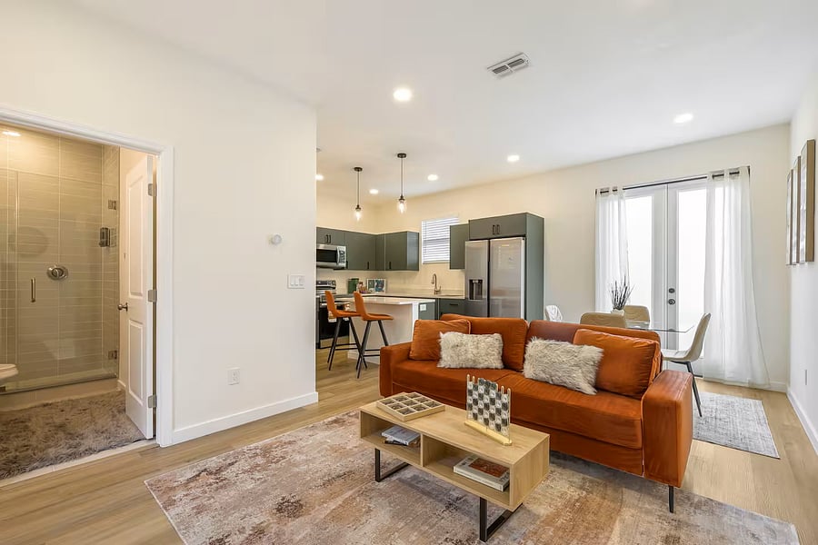 Furnished Finder property 1042904_1 photo 2