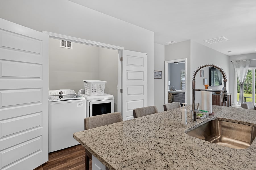 Furnished Finder property 1042920_1 photo 42