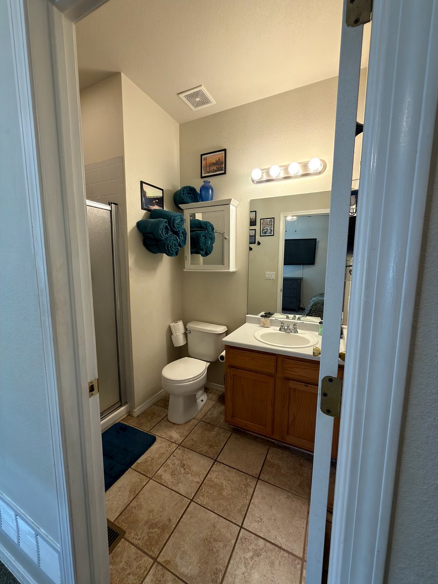 Furnished Finder property 1042957_1 photo 12