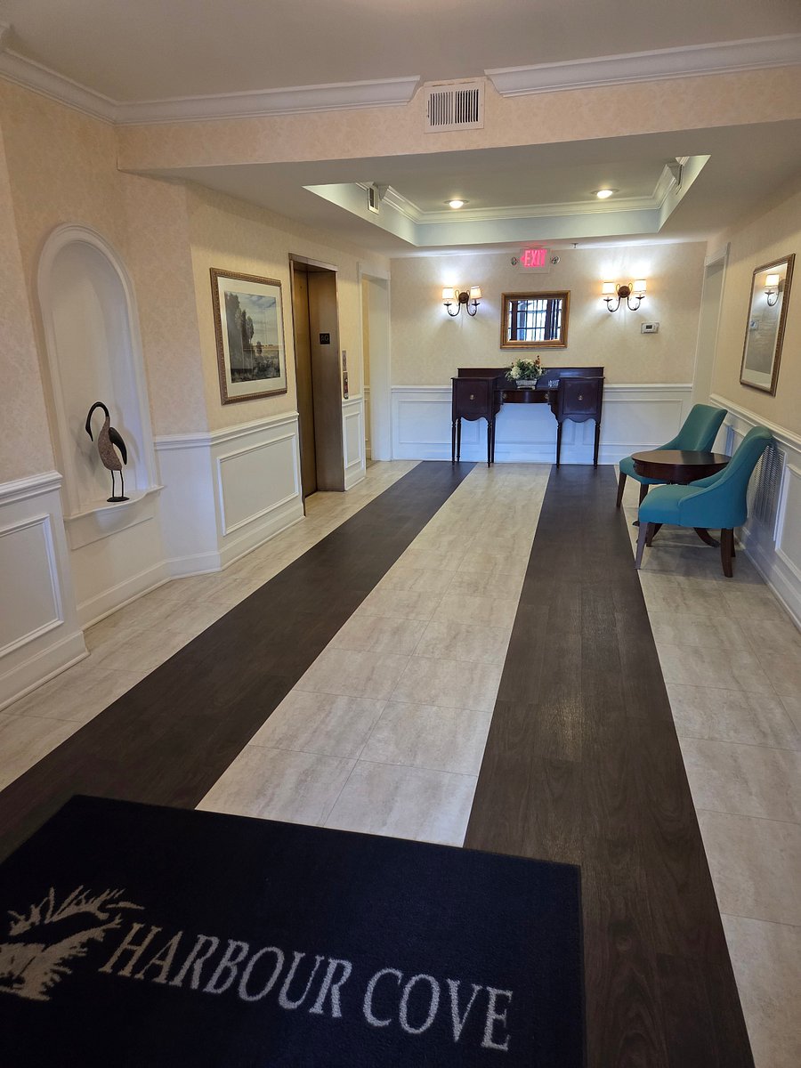 Bldg 1 Foyer