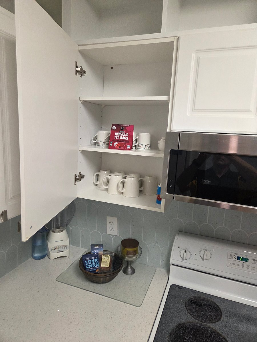 Coffee Cups / Mugs - Check