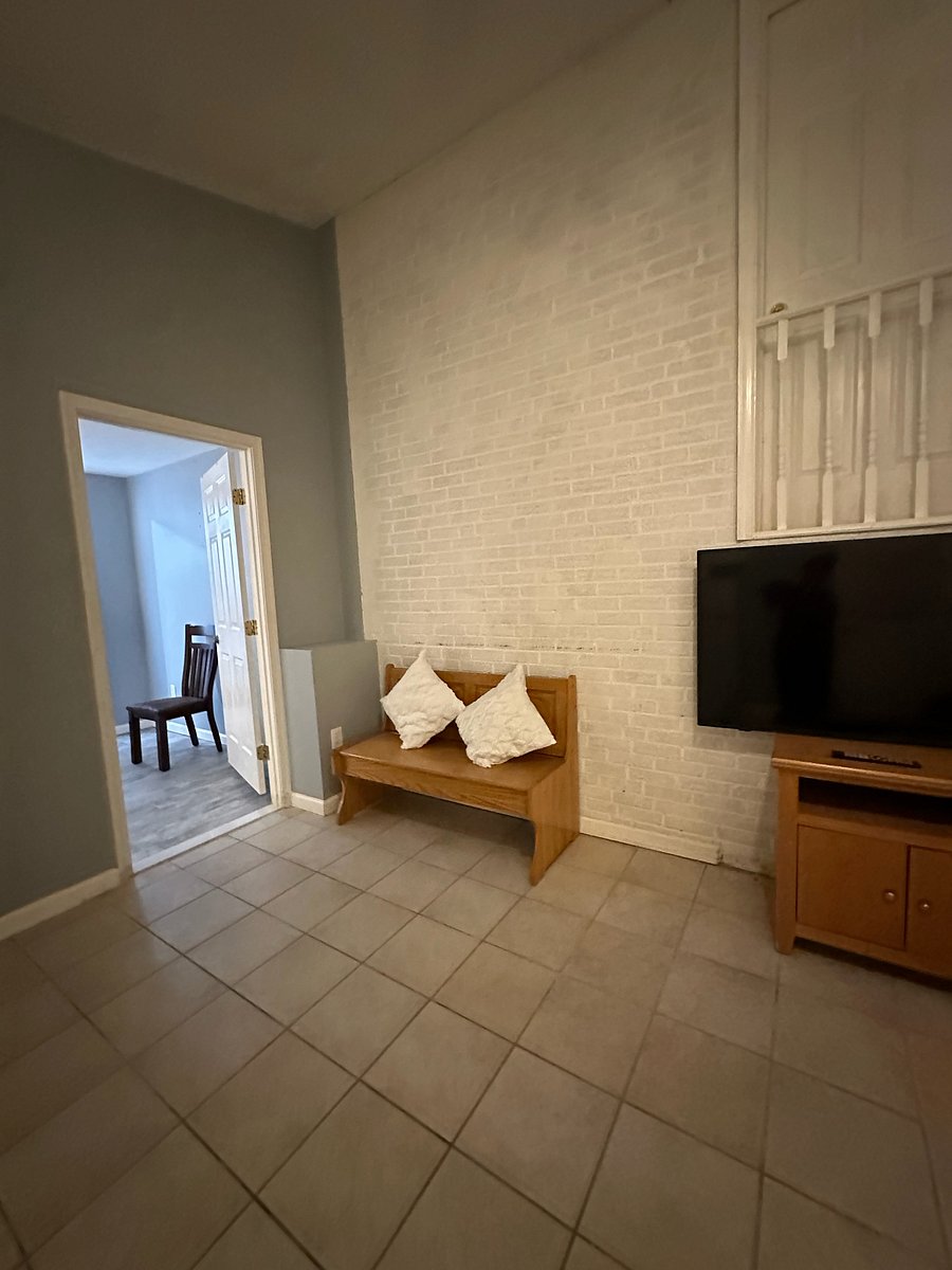 Furnished Finder property 1043012_1 photo 10