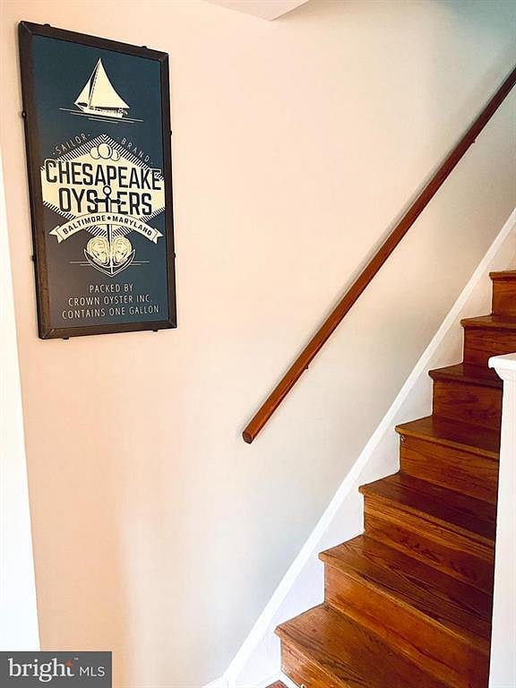 Steps going up to Bedroom Level