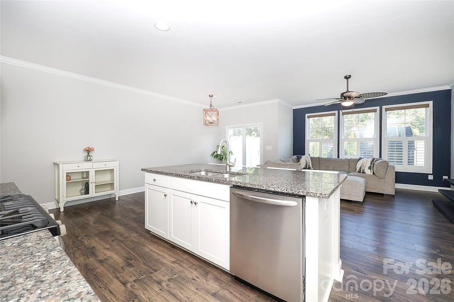 Furnished Finder property 1043085_1 photo 6