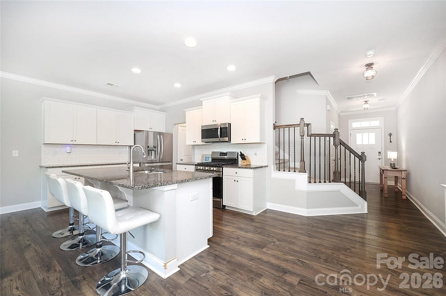 Furnished Finder property 1043085_1 photo 4
