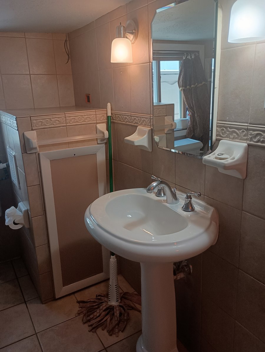 Furnished Finder property 1043120_1 photo 6