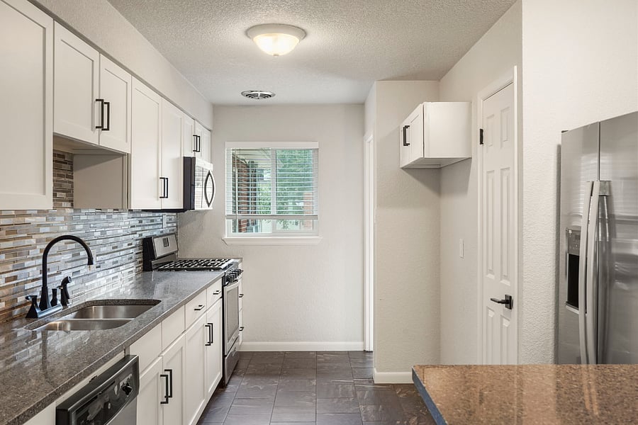 Furnished Finder property 1043127_1 photo 5