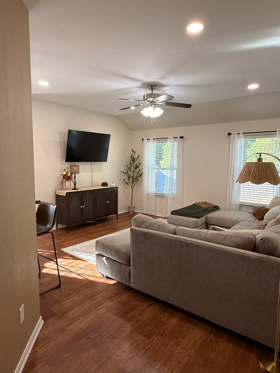 Furnished Finder property 1043131_1 photo 3