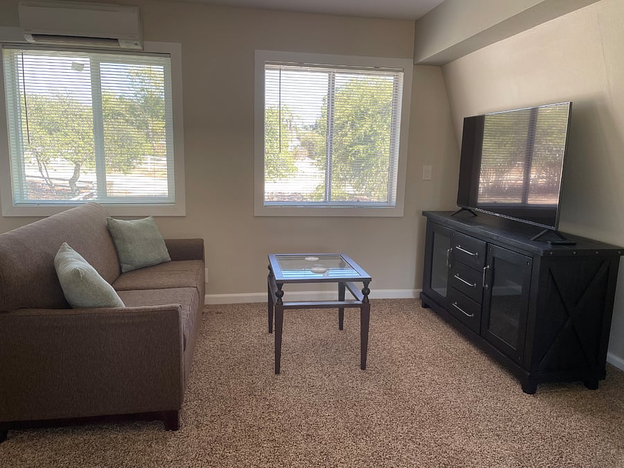 Furnished Finder property 1043142_1 photo 2