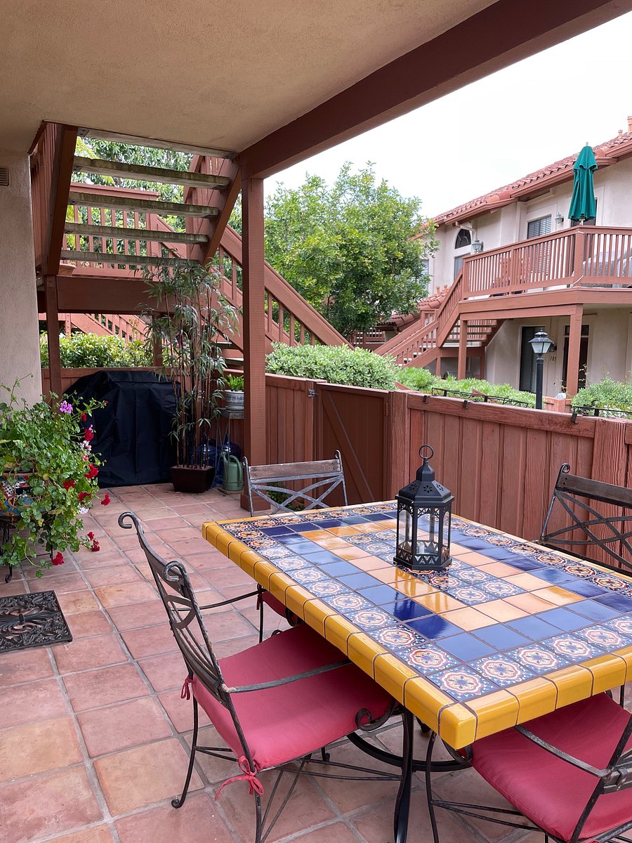 Private front patio