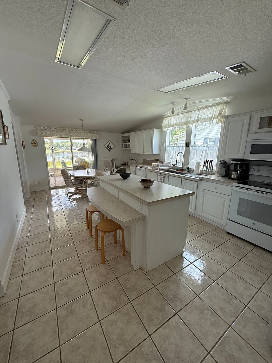 Furnished Finder property 1043183_1 photo 3