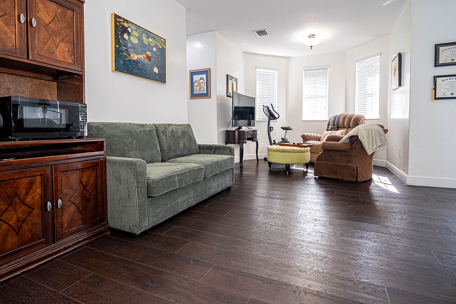Master room.