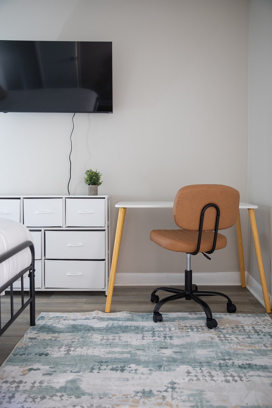 A convenient workspace in Bedroom 1, perfect for catching up on emails, getting some work done, or planning your next adventure.