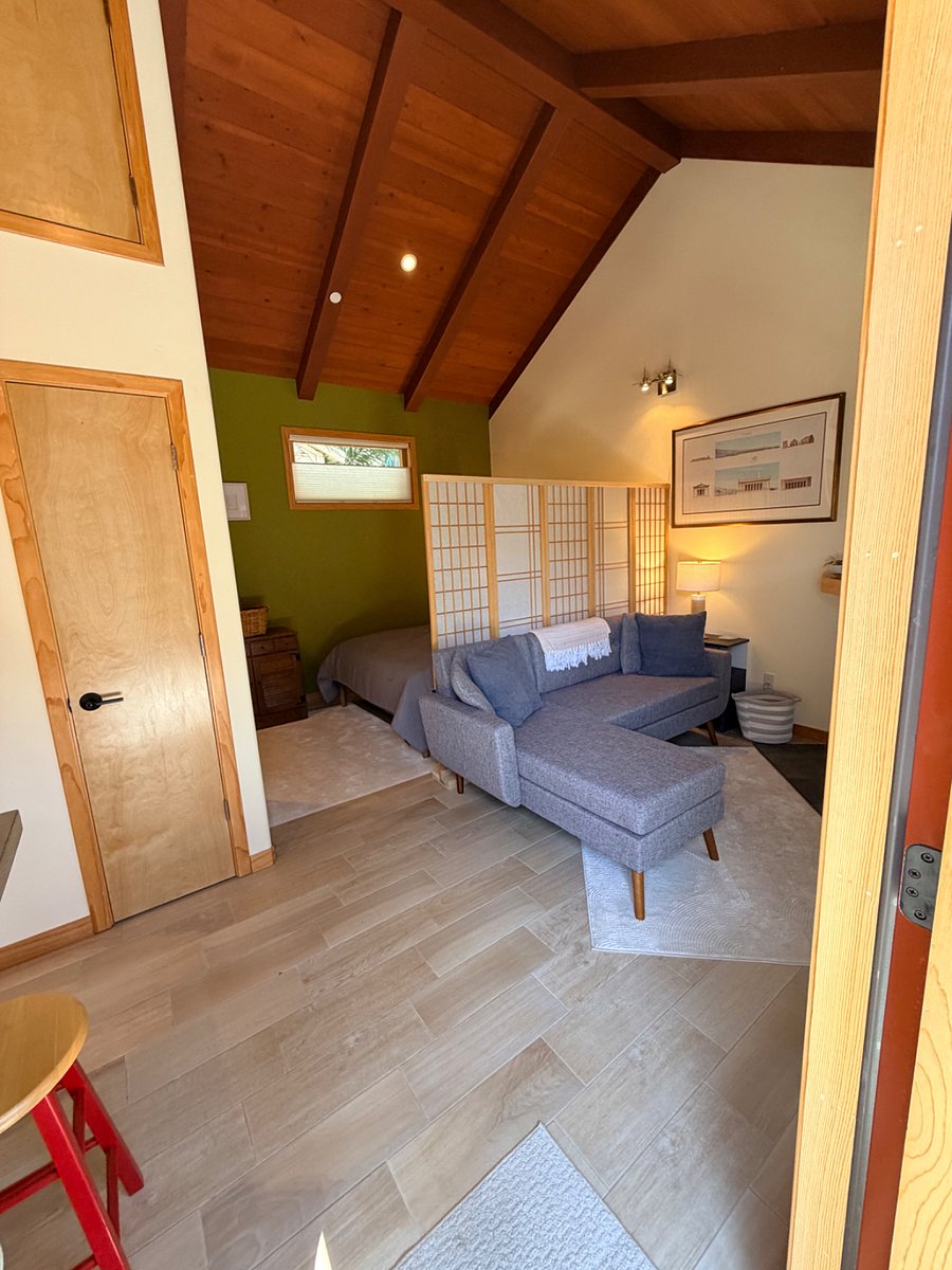 Furnished Finder property 1043270_1 photo 13