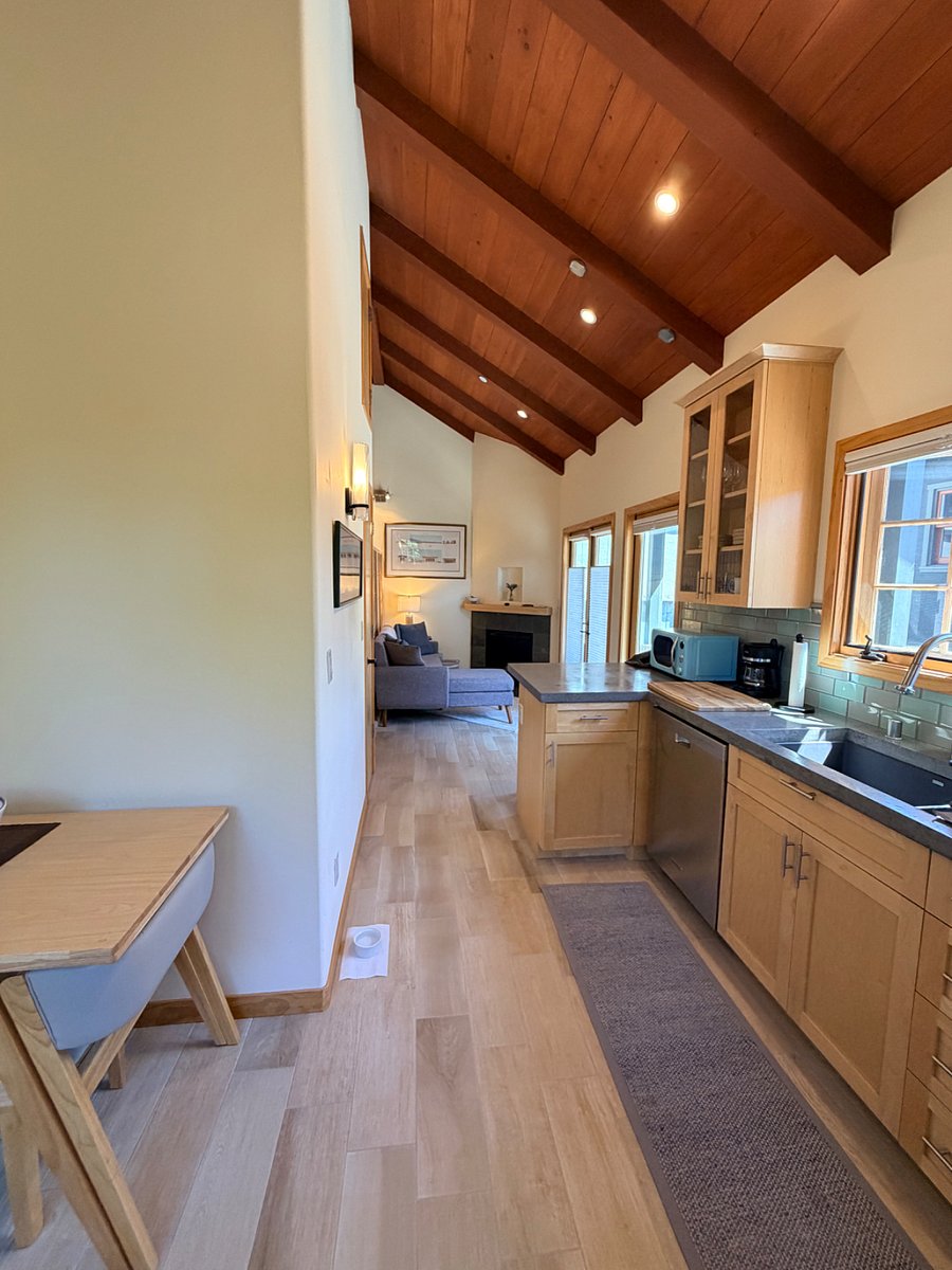 Furnished Finder property 1043270_1 photo 14