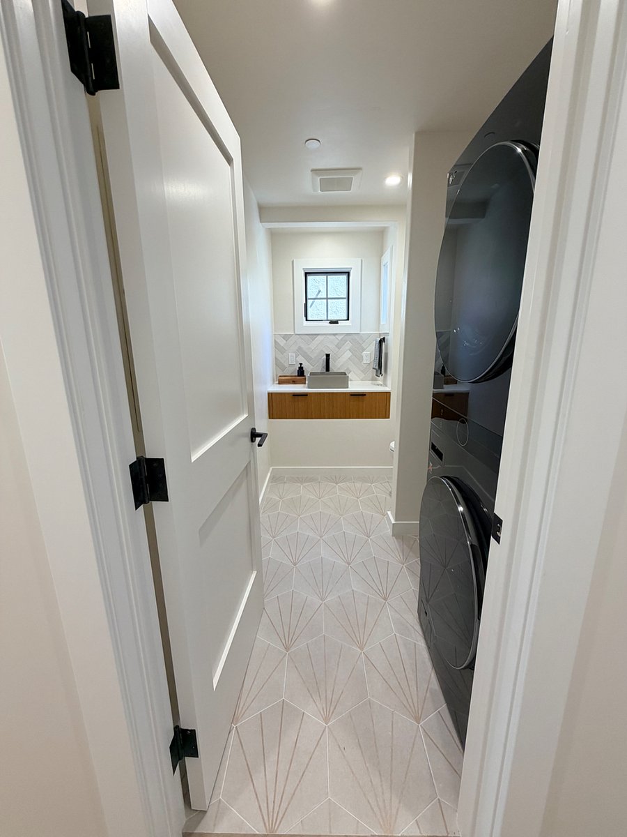 Furnished Finder property 1043270_2 photo 11