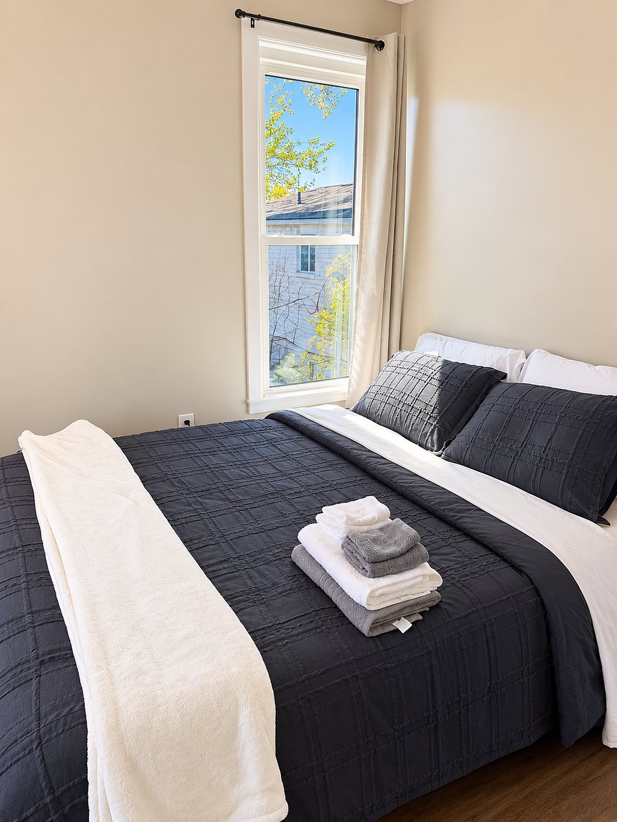 Bedroom 3 - Opposite View