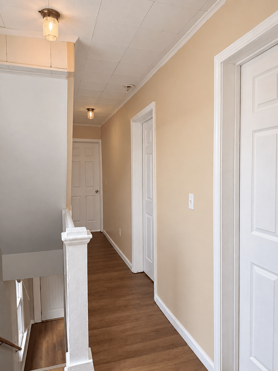 2nd Floor Hallway, Doors of Bedroom 1 to 3