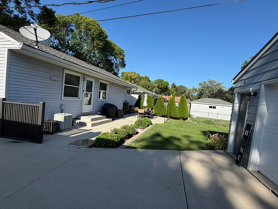 Furnished Finder property 1043432_1 photo 3