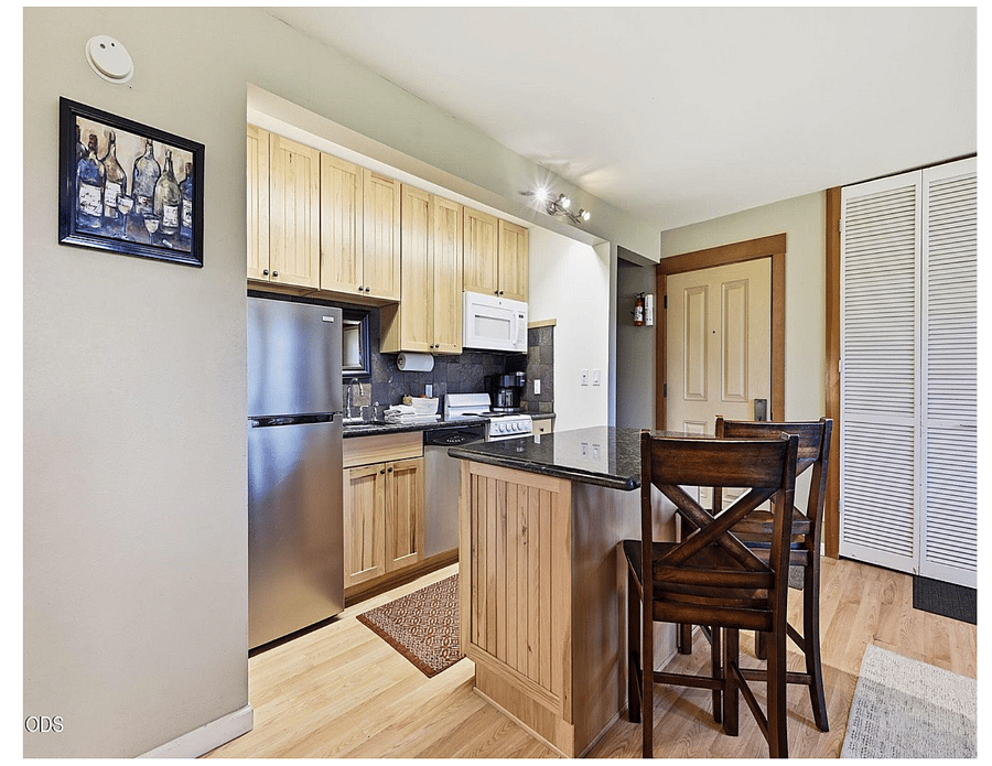 Furnished Finder property 1043460_1 photo 8