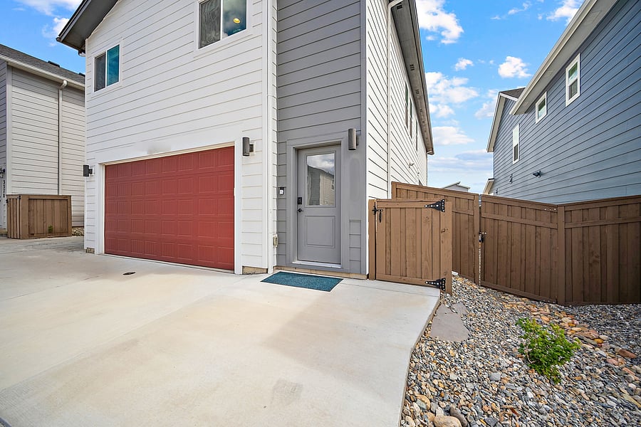 Enjoy your own dedicated parking space and a fully fenced trash bin enclosure for added convenience.