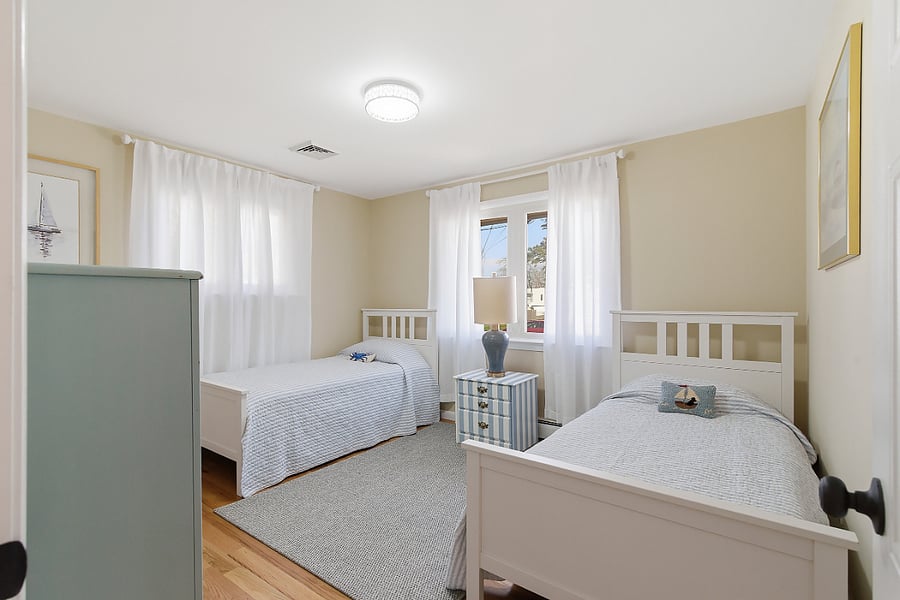 Bedroom 3 (two twin beds)