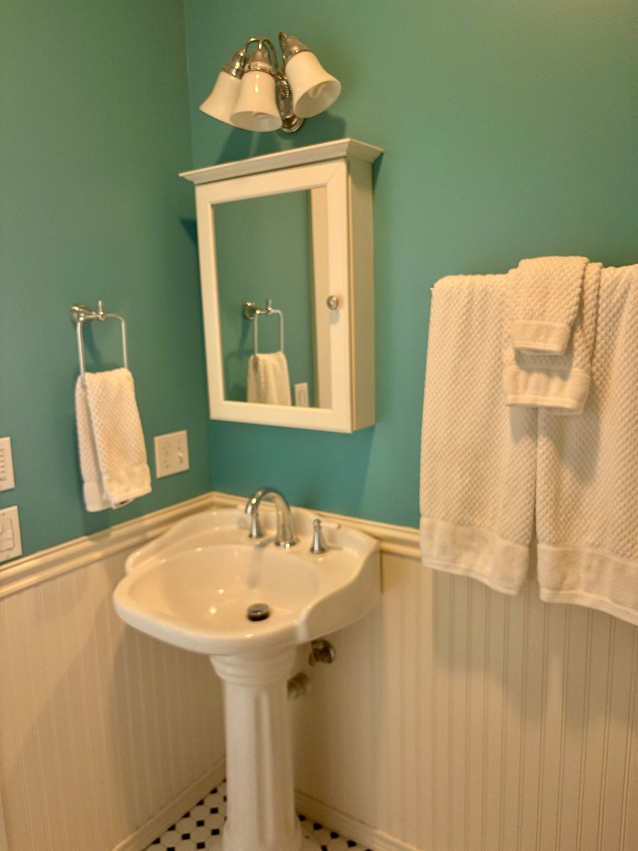 Furnished Finder property 1043548_1 photo 25