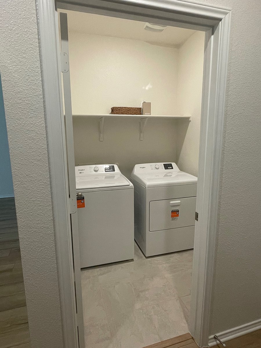 Furnished Finder property 1043584_1 photo 9