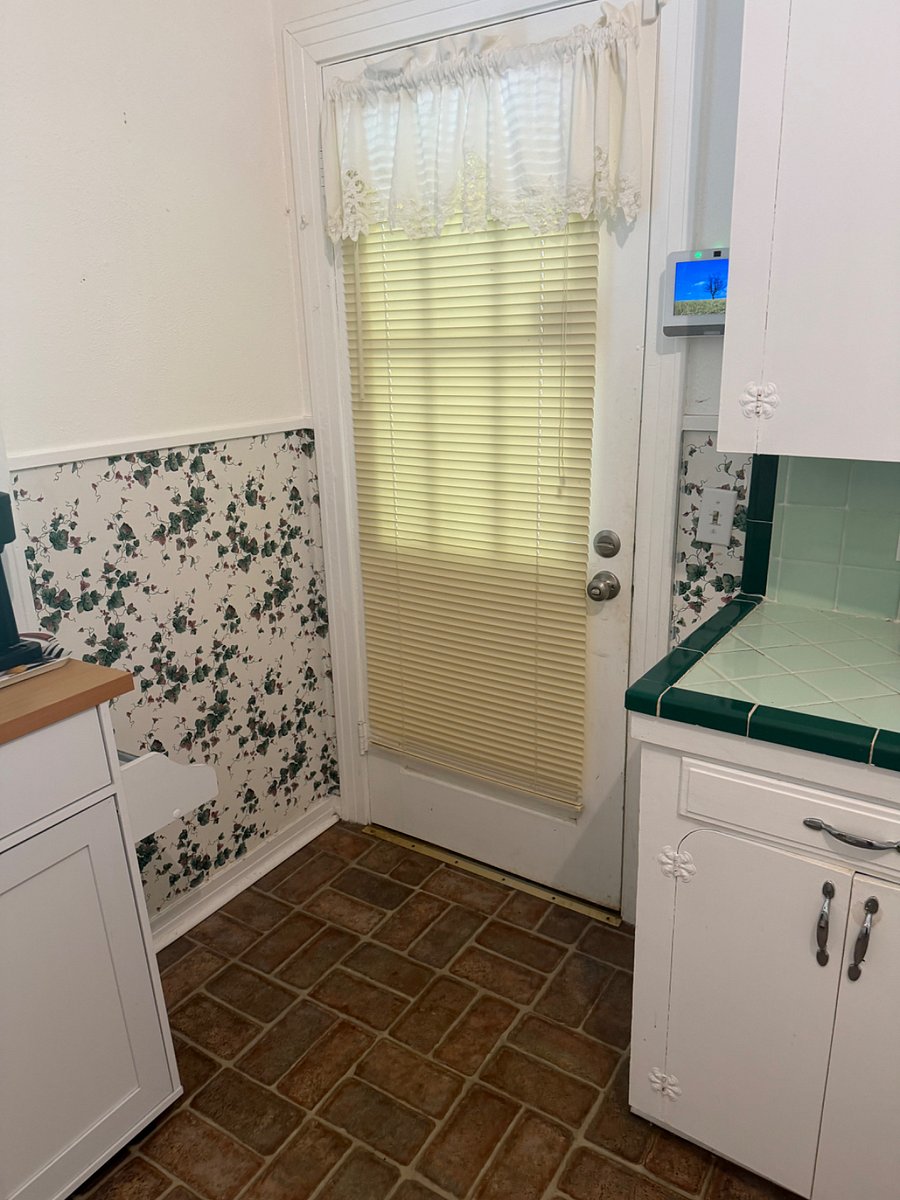 Furnished Finder property 1043592_1 photo 2