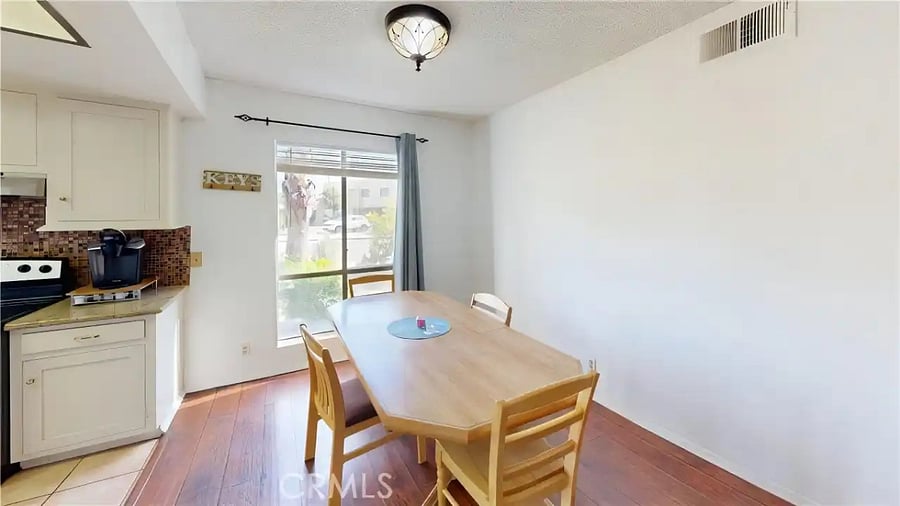 Furnished Finder property 1043597_1 photo 3