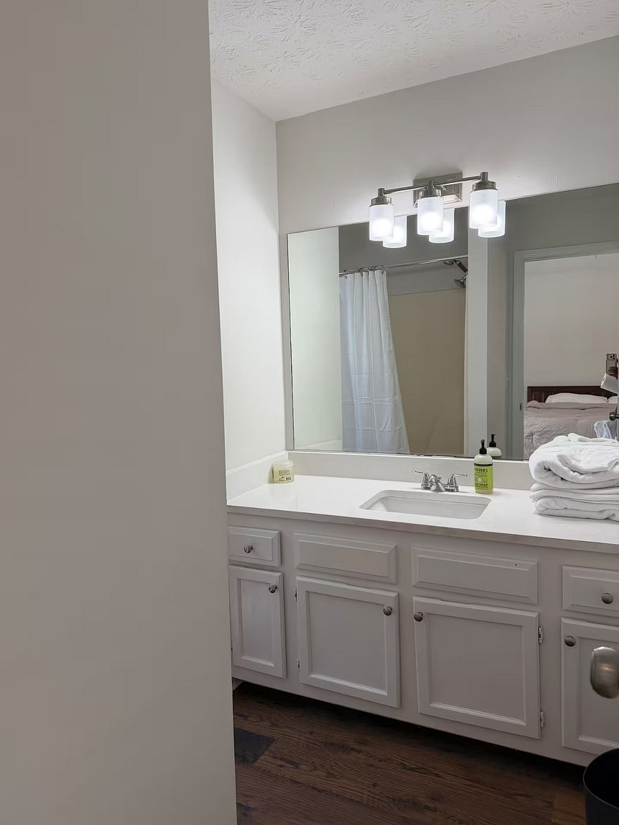 Furnished Finder property 1043608_1 photo 12