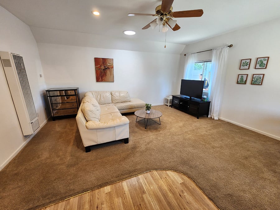 Furnished Finder property 1043627_1 photo 3