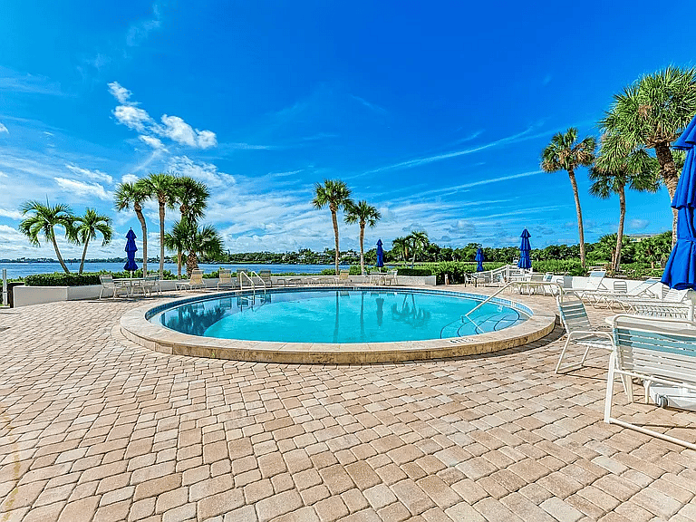Furnished Finder property 1043652_1 photo 23