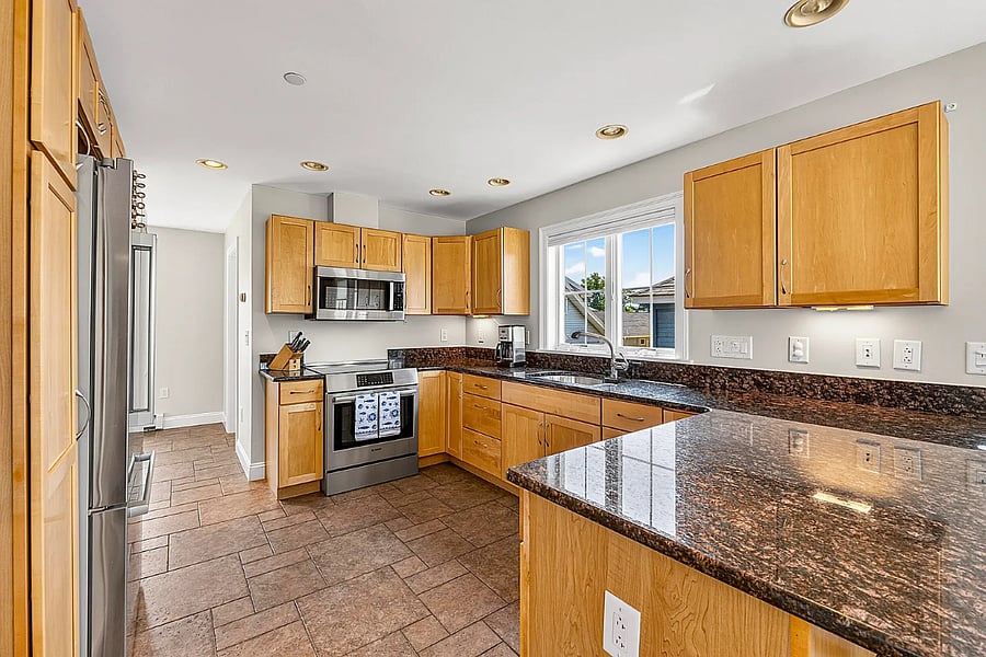 Furnished Finder property 1043729_1 photo 3