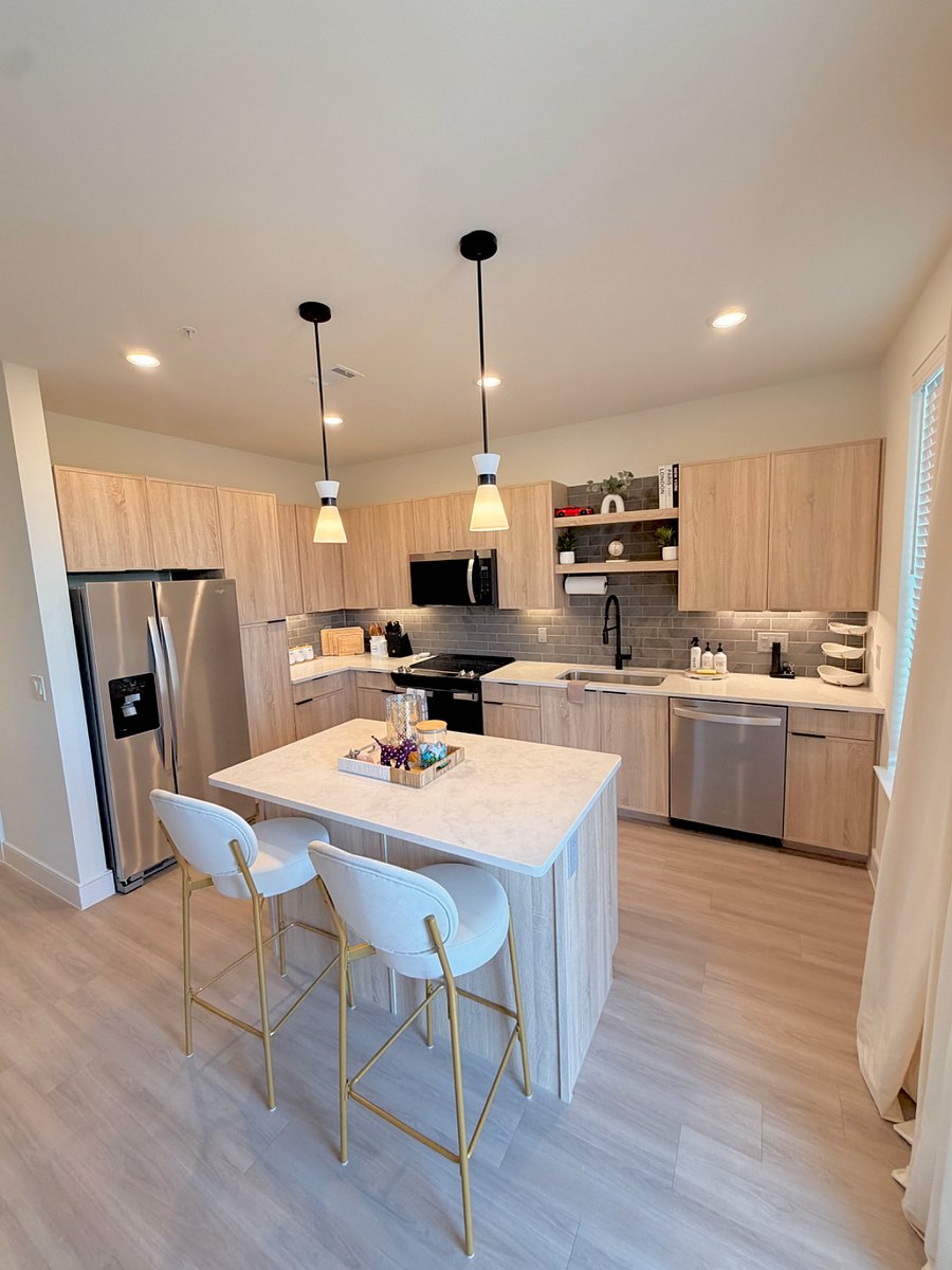 Furnished Finder property 1043731_1 photo 3