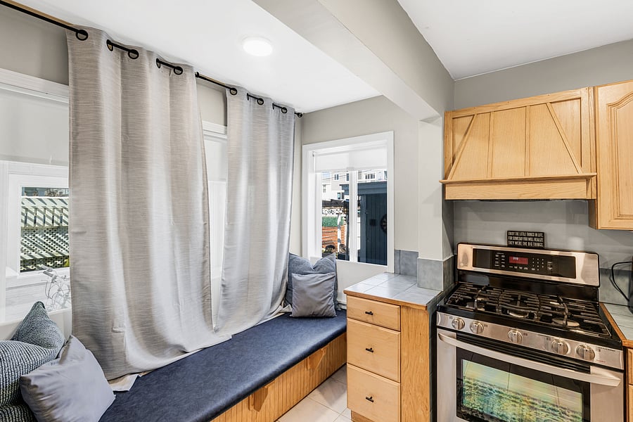 Furnished Finder property 1043766_1 photo 3